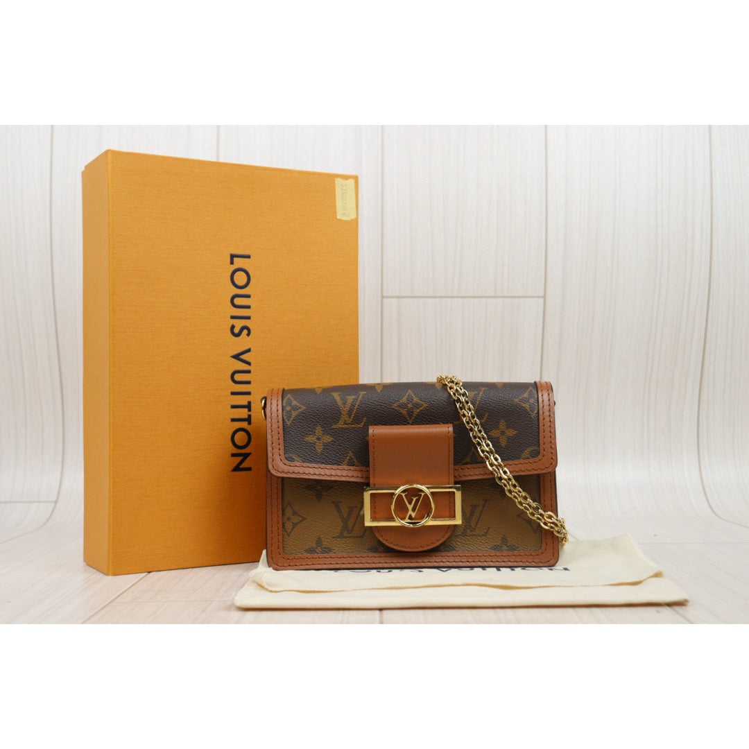 Very Good ( Rank A) ｜LV Monogram Reverse Dauphine Mini WOC Chain Shoulder Bag ｜S25021018