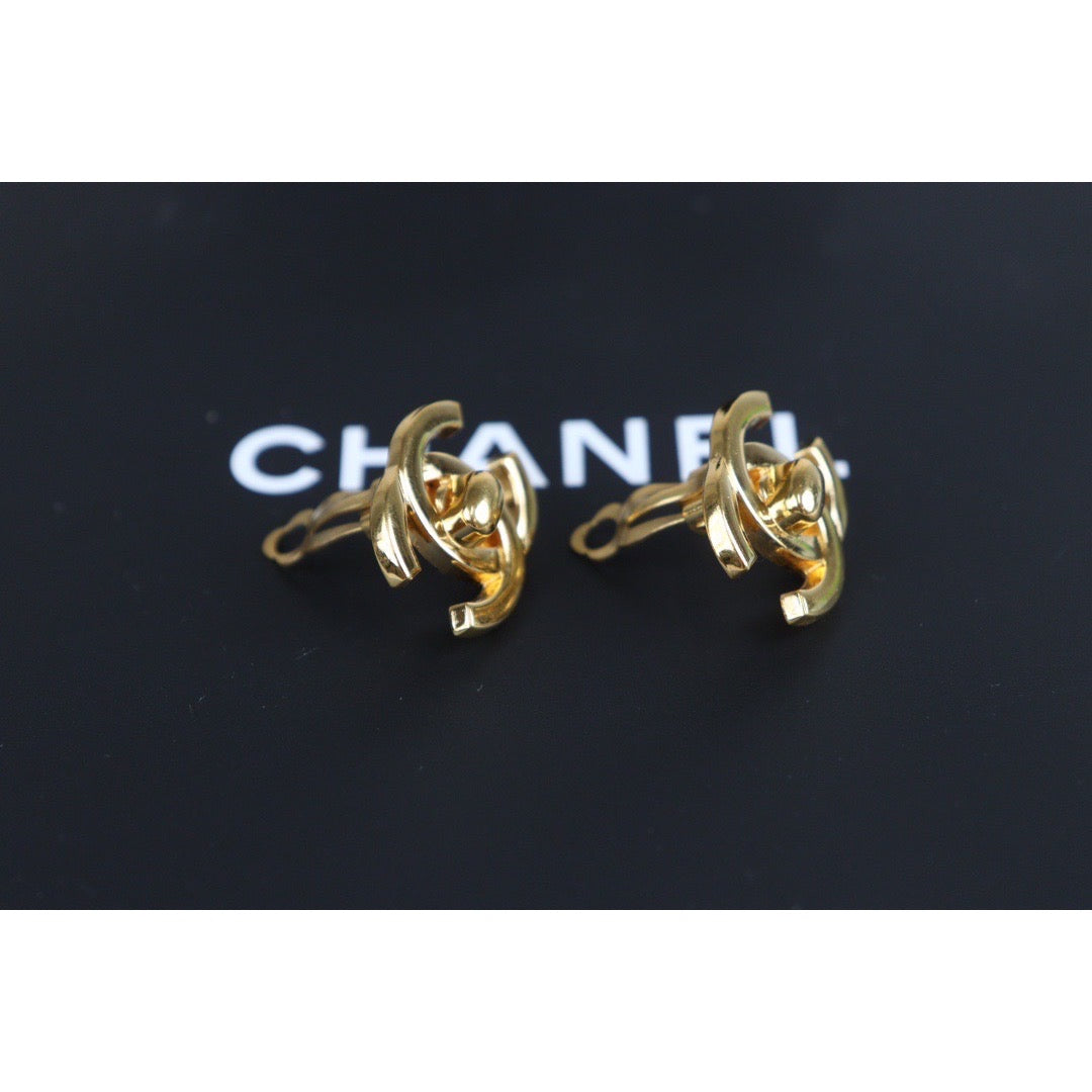 Rank A ｜CHANEL Vintage 18K Gold Plating Earrings  Made In 1995 Year ｜23101205