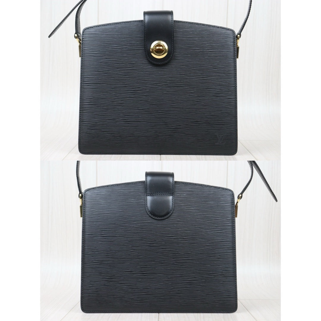 Very Good ( Rank A) ｜ LV Epi Shoulder Bag Black｜24091918