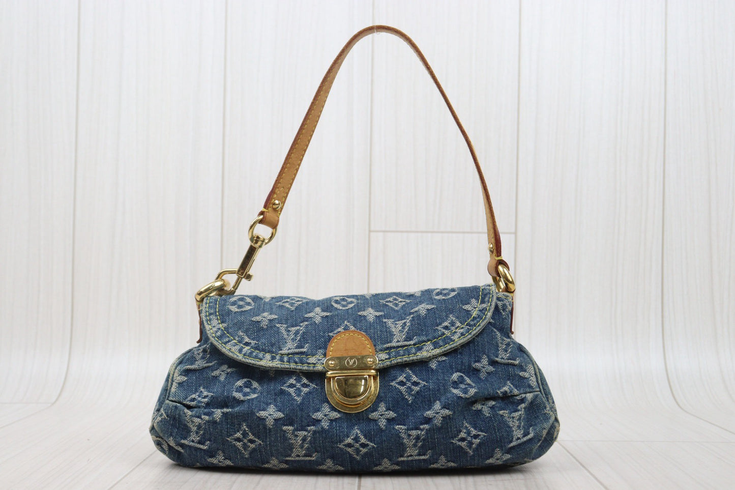 Good ( Rank AB) ｜LV Monogram Denim Mini Pleaty Shoulder Bag Blue｜P25071804