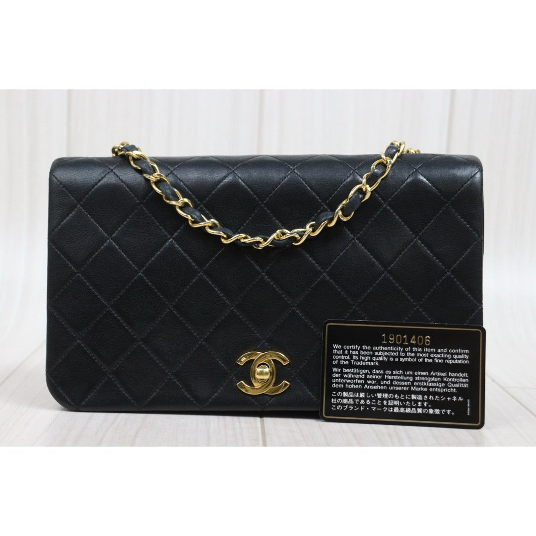 Good ( Rank AB)｜ CHANEL Lamb Skin Matrasse Chain Single Flap Shoulder Bag Black Made in 1989-1991Year｜S26030907