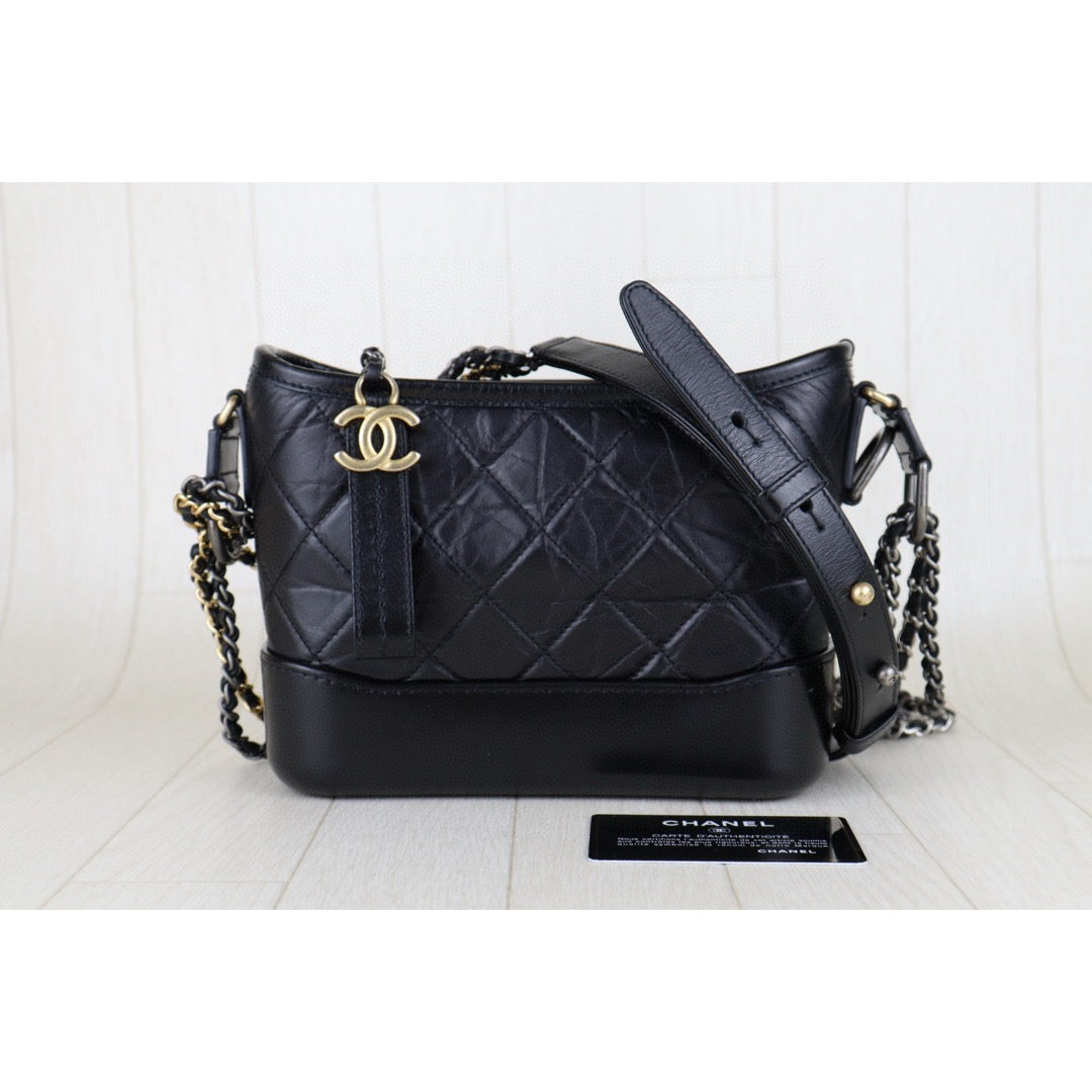 Very Good ( Rank A) ｜CHANEL PM Gabrielle Aged Calfskin Shoulder Bag Black Made in 2019 Year｜H25011322