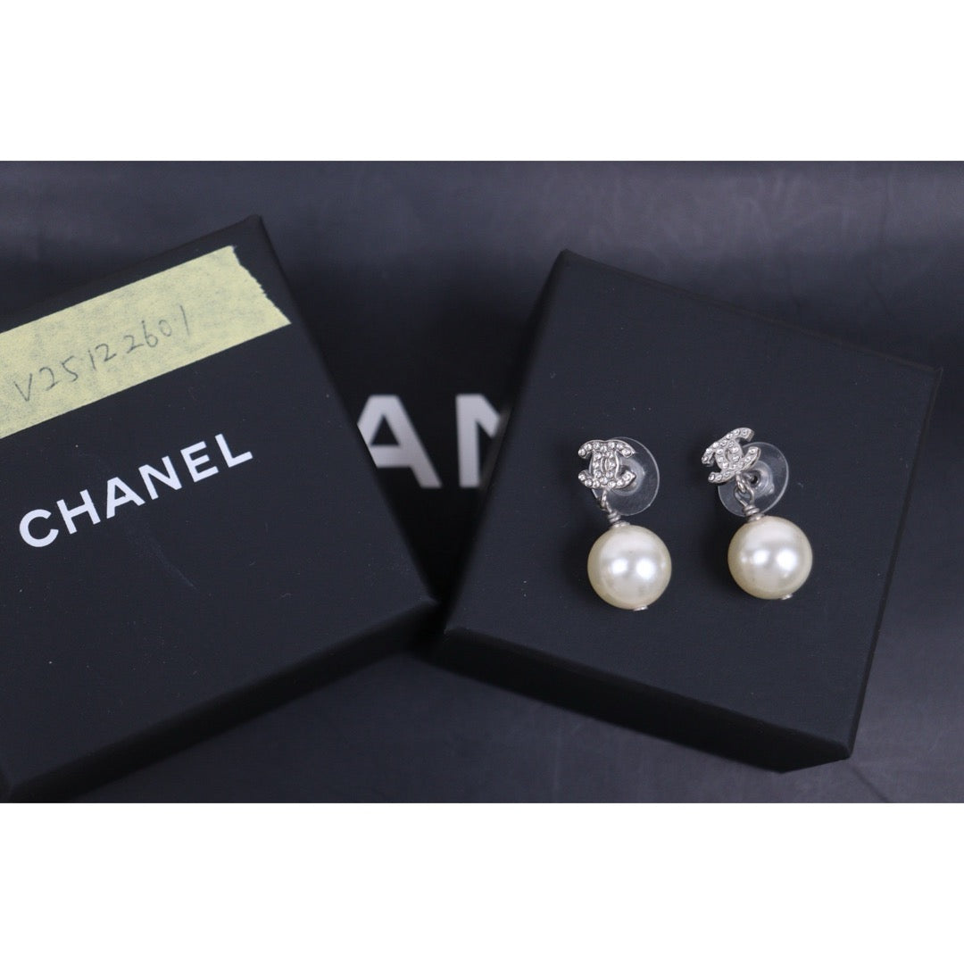 Very Good ( Rank A) ｜ CHANEL B14V Coco Mark  Rhinestone Pearl Earrings Made In 2014Year ｜V25122601