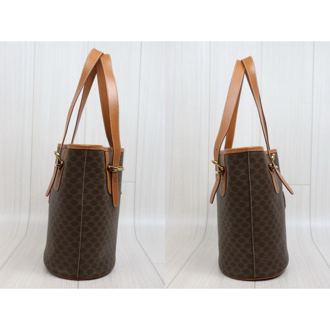 Include Entrupy Certificate of Authenticity｜Very Good ( Rank A) ｜CELINE Macadam Tote Bag  ｜26031906