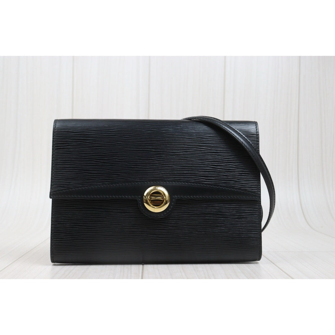 Include Entrupy Certificate of Authenticity｜Good ( Rank AB)｜Louis Vuitton Epi Arche Shoulder Bag Black｜26101303