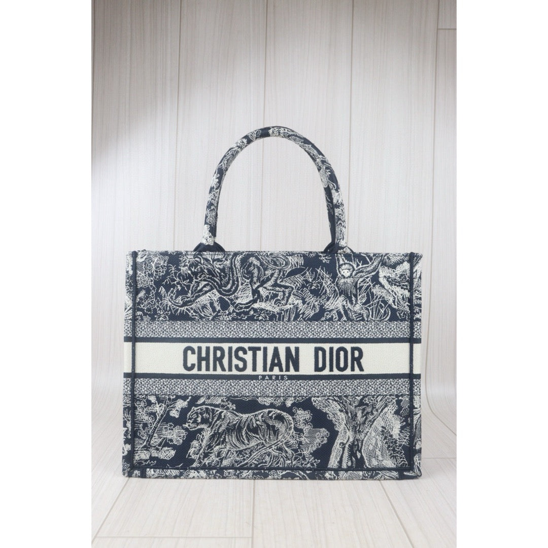 Very Good ( Rank A)｜  Dior Canvas Embroidered Totedbag  ｜P24083001