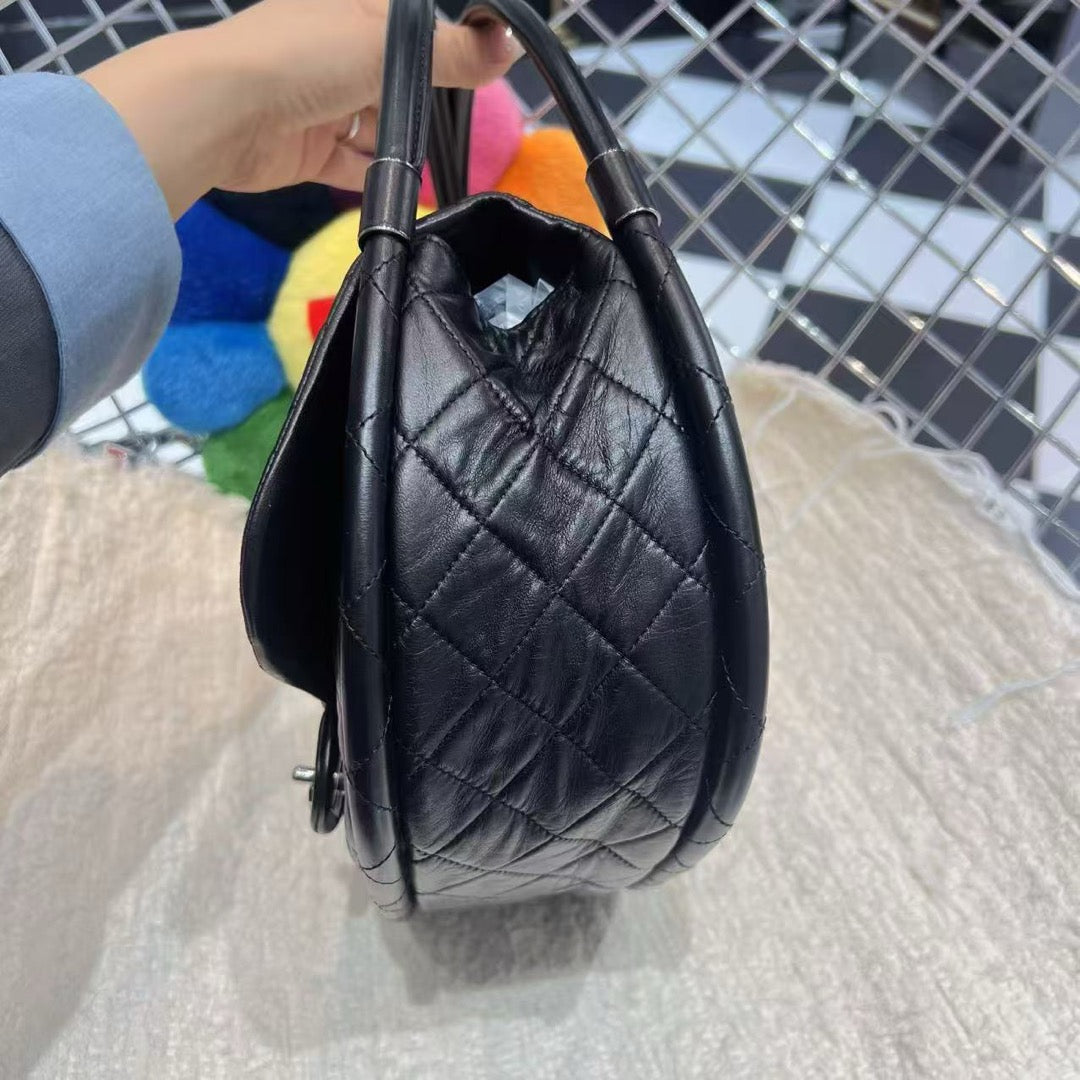 Very Good ( Rank A)｜ CHANEL Matrasse Hula Hoop Shoulder Bag Black