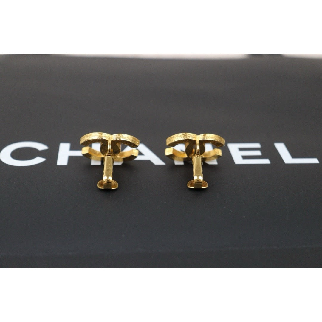 Rank A ｜CHANEL COCO Mark Diamond Vintage Earrings ｜24050605