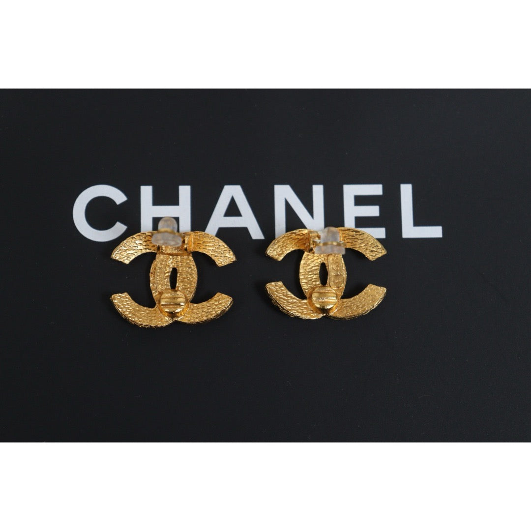 Include Authentic Detective Certificate of Authenticity｜Very Good ( Rank A) ｜ CHANEL  Coco Mark  Golden Weave Earrings｜26062605