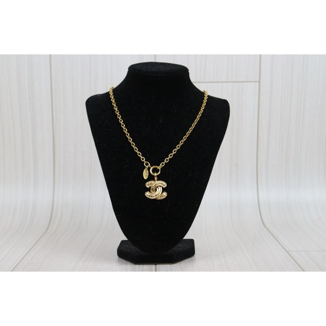 Very Good ( Rank A) ｜  CHANEL Vintage Coco Mark Gold Necklace ｜25103109