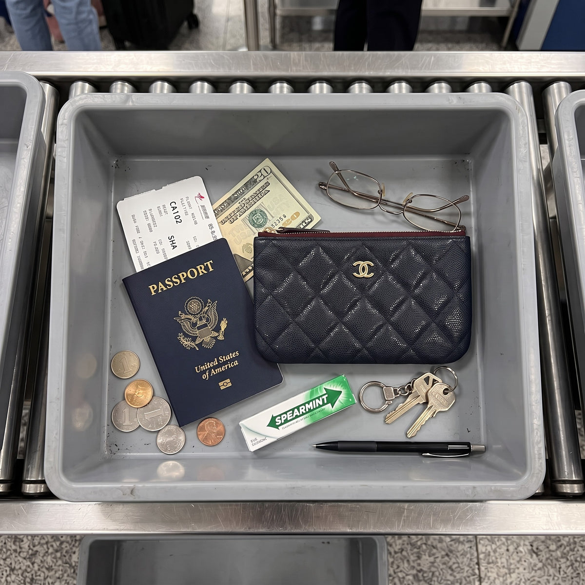 Include Entrupy Certificate of Authenticity｜Good ( Rank AB)｜ CHANEL Caviar Skin  Klassische Pochette Mit Reissverschluss  PM Black Made In 2020Year ｜X26092107