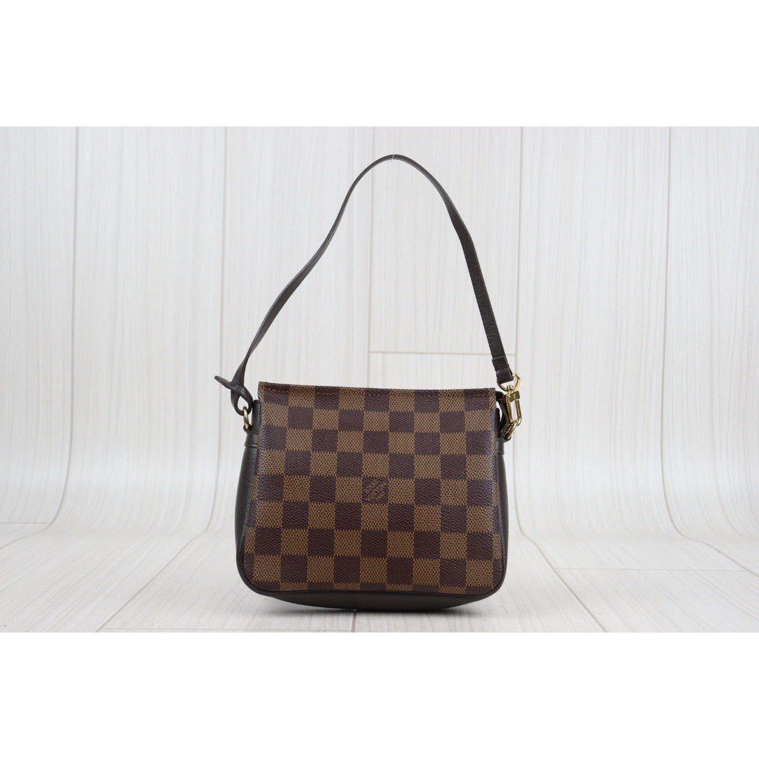 Rank A ｜ LV Damier Truth make up ｜24020106