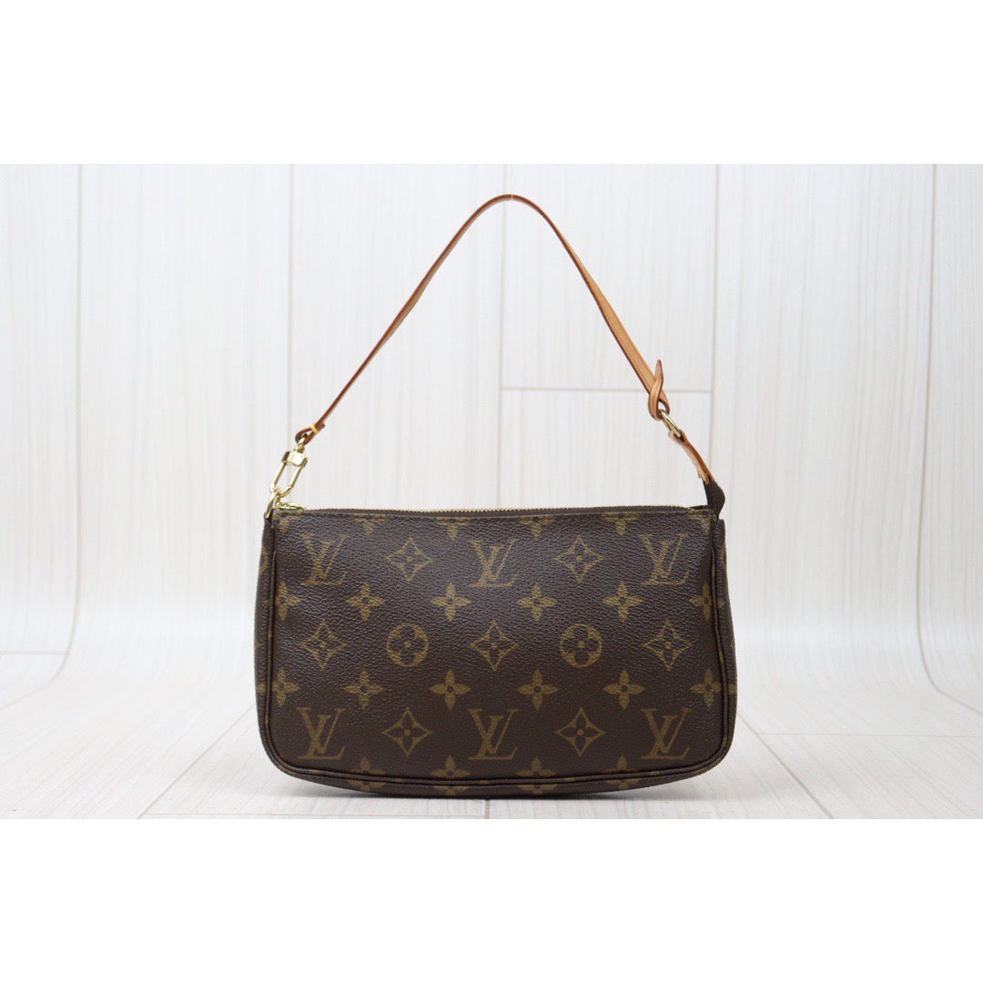 Rank AB ｜ LV Monogram Pochette Accessoires Vintage Model ｜24052313