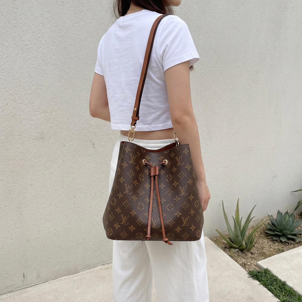 Include Entrupy Certificate of Authenticity｜Excellent（Rank SA）｜ LV Monogram Neo Noe Shoulder Bag Brown｜S26080602