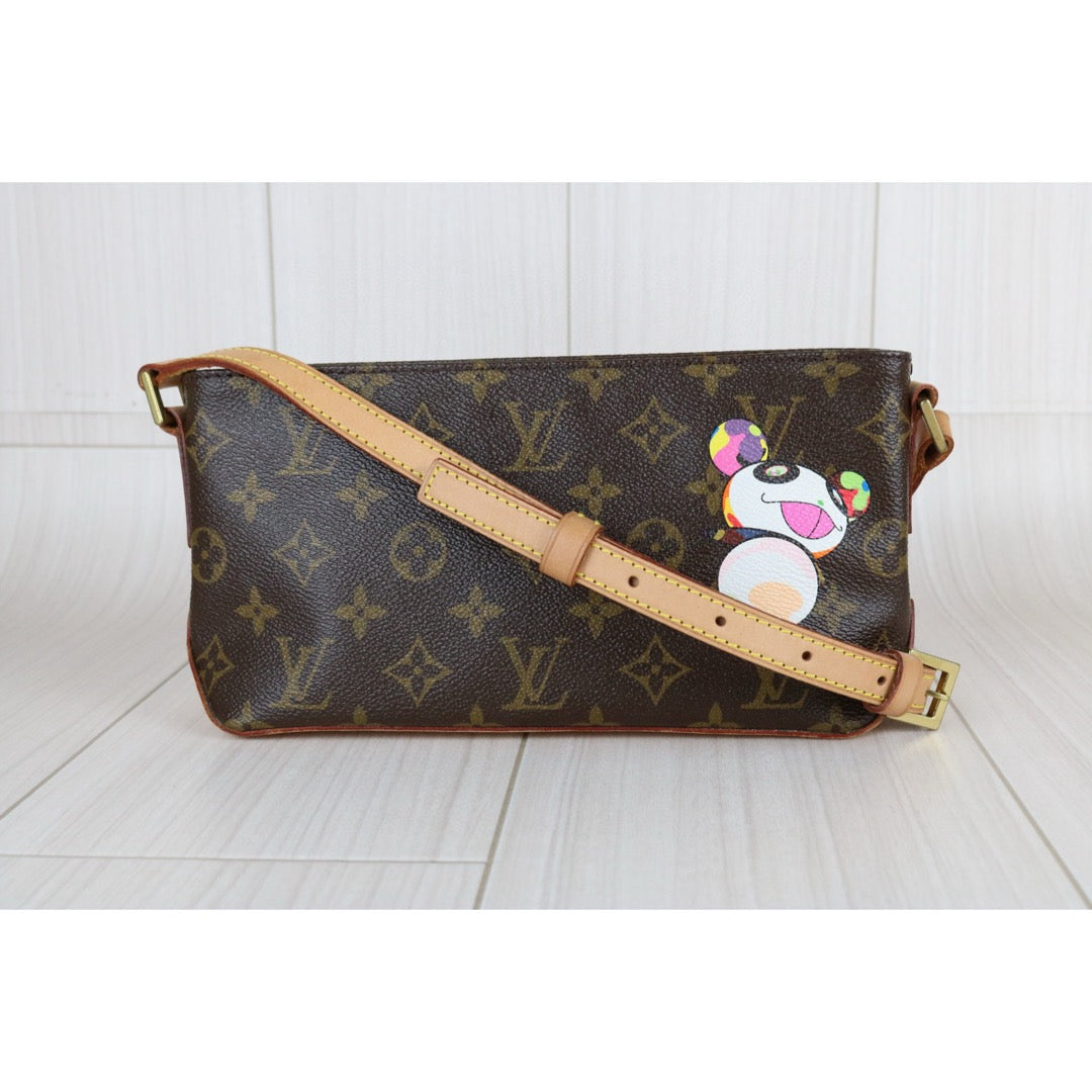 Very Good ( Rank A)｜ LV Takashi Murakam Panda Monogram Trotteur ShoulderBag ｜S25032001