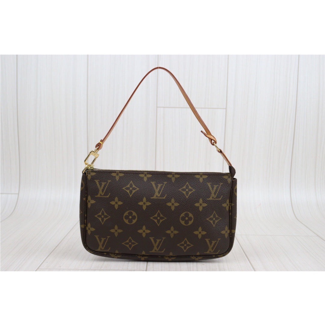 Rank AB ｜ LV Monogram Pochette Accessoires ｜23112307