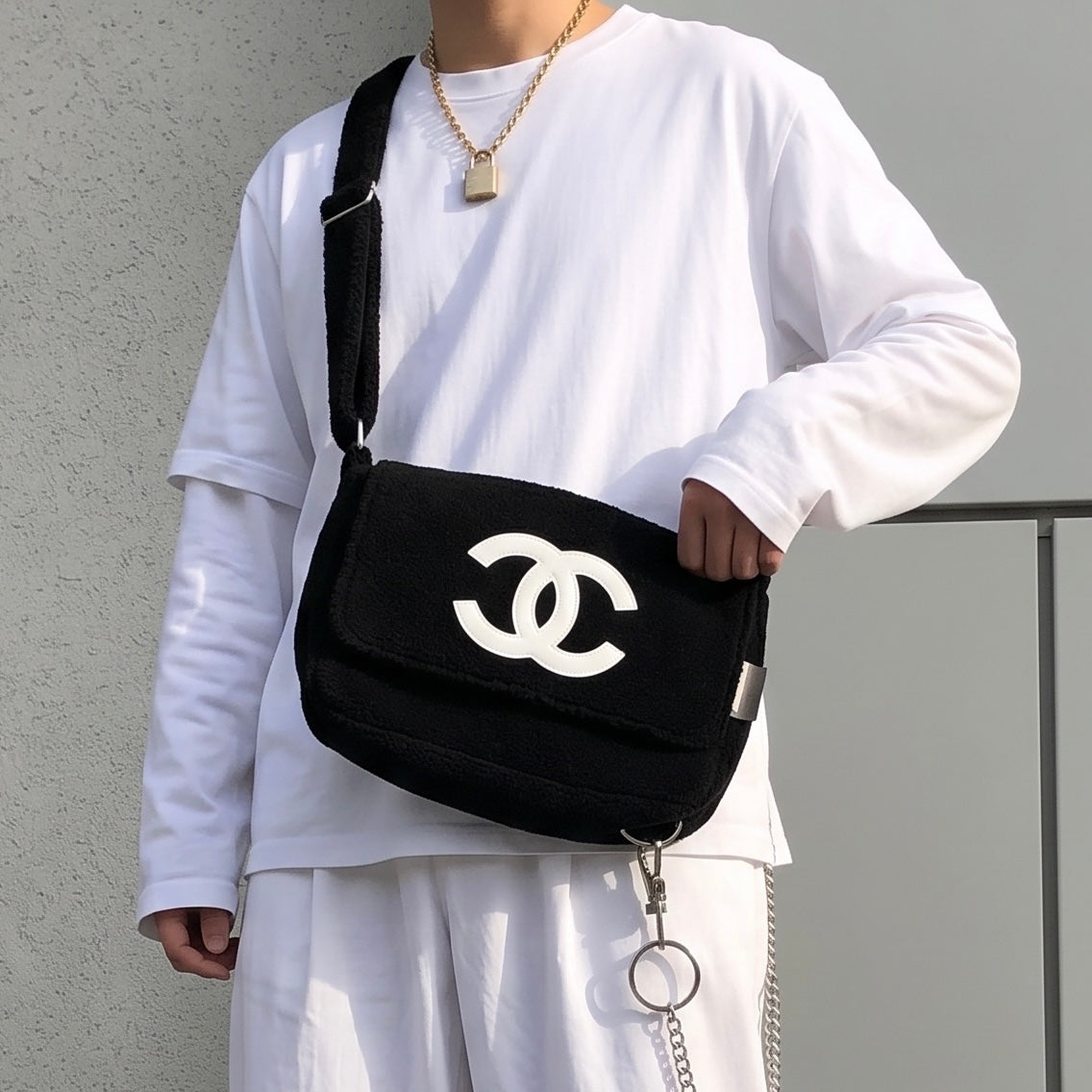 Very Good ( Rank A)｜CHANEL Precision Terry Cloth Flap Shoulder Bag Black VIP Gift｜S26090720