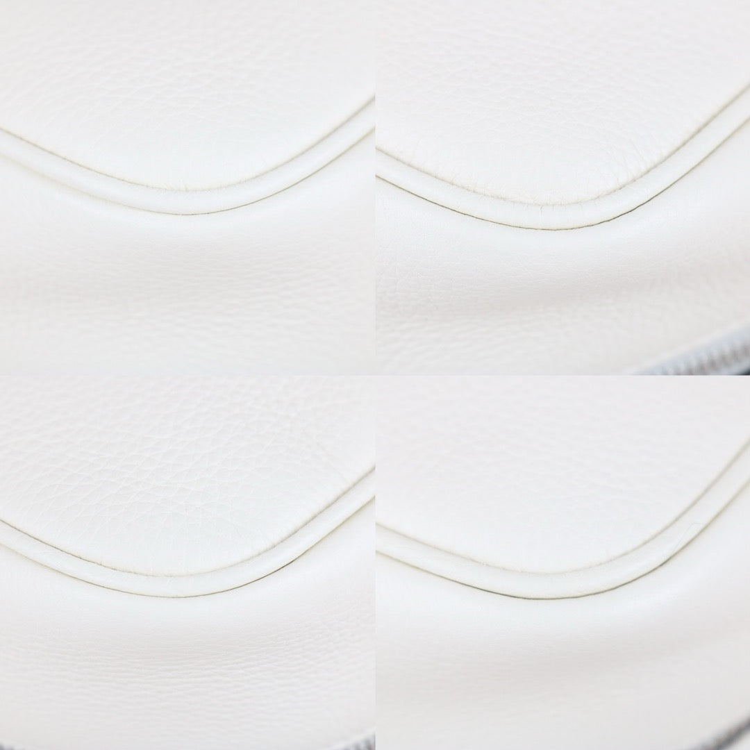 Excellent（Rank SA）｜ FENDI Calf Leather dopp kit Make-up bag With Passport Cover White｜X25081507