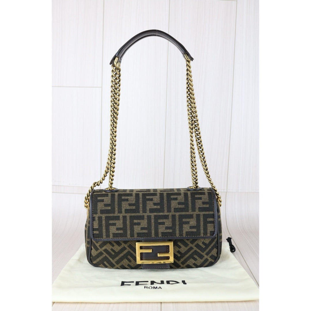 Very Good ( Rank A)｜ FENDI Zucca Mamma Baguette  Chain Shoulder Bag PM Current Model｜S25103008