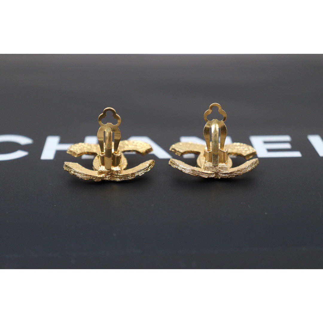 Very Good ( Rank A)｜CHANEL Coco Mark Knitting Design Earrings ｜24042514