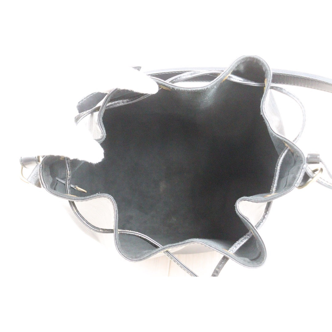 Include Entrupy Certificate of Authenticity｜Fair ( Rank B)｜ Louis Vuitton Epi Noe Shoulder Bag Black｜25122705