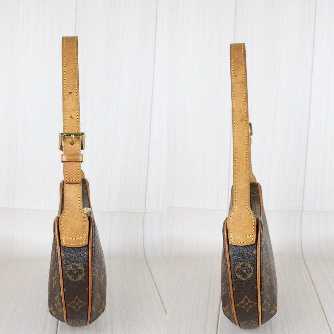 First installment 1/3｜ Good ( Rank AB)｜LV Monogram Pochette Croissant PM Shoulder Bag｜S26011604