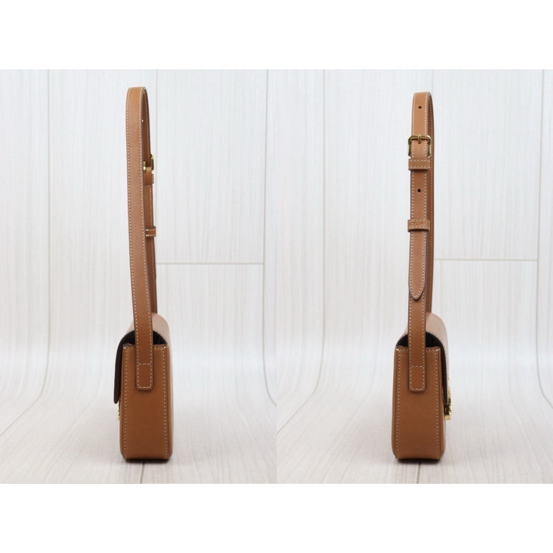 Very Good ( Rank A)｜CELINE Calf Leather Triomphe Brown Shoulder Bag Golden Hardware｜26011309