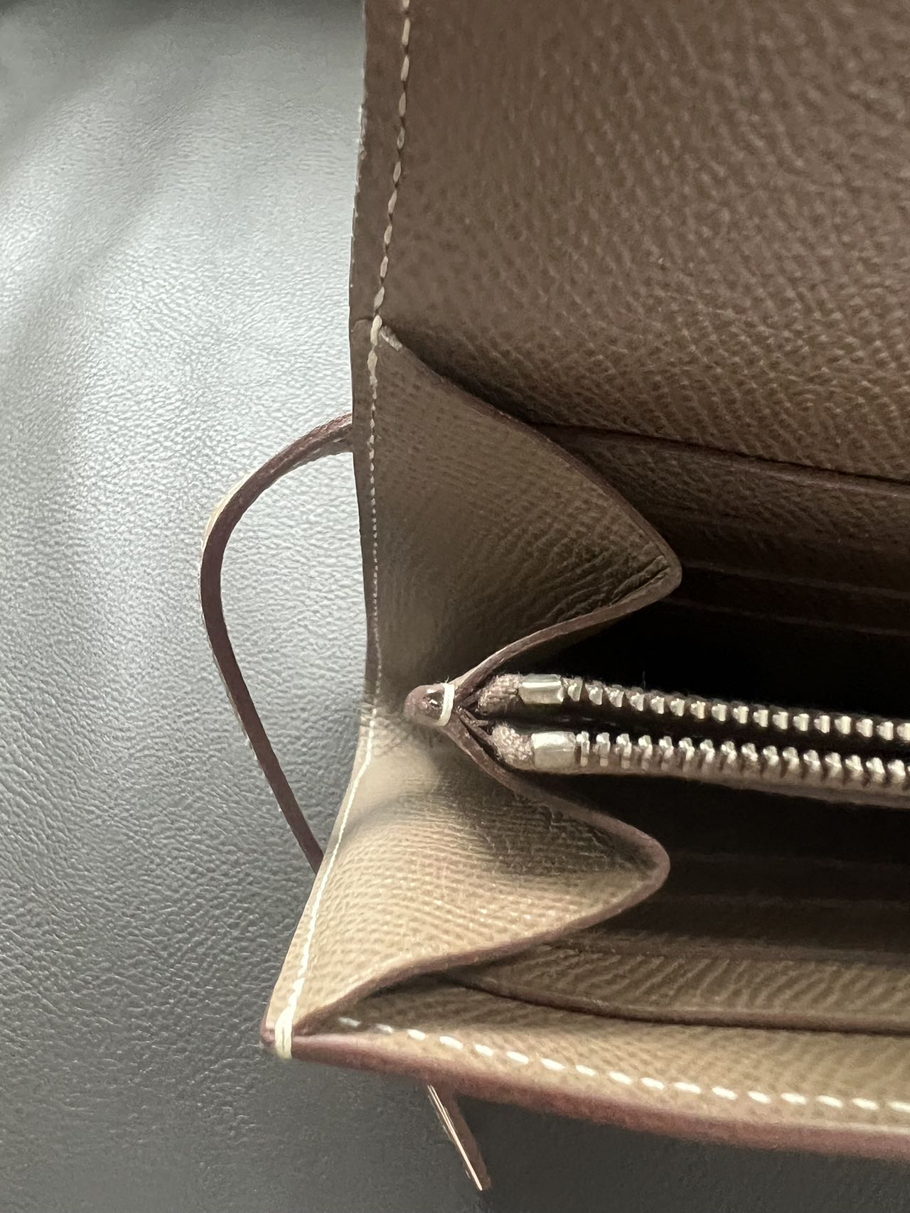 HERMES Epsom Kelly Wallet Gray C Stamp