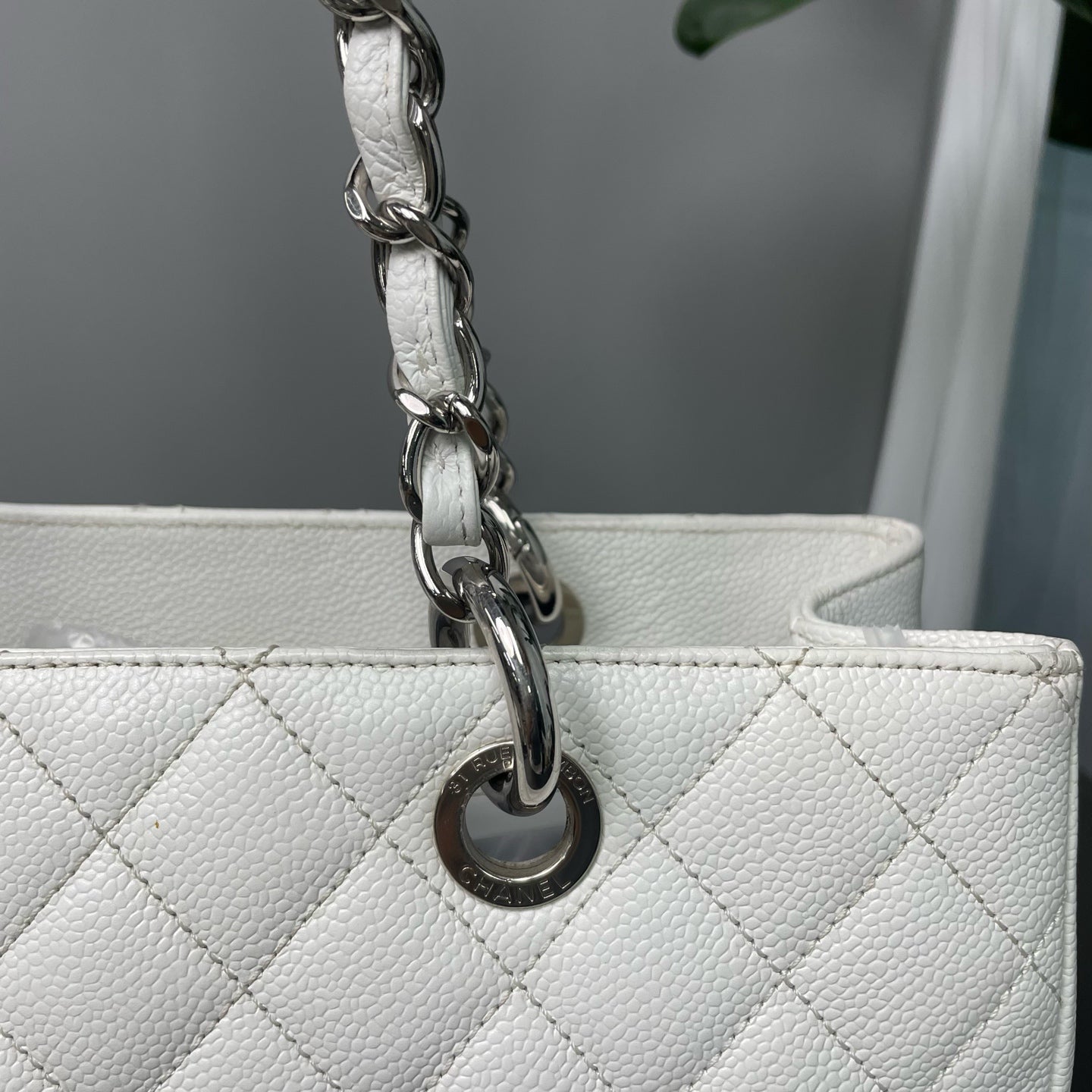 CHANEL Matrasse GST Chain Tote Bag Caviar Skin White