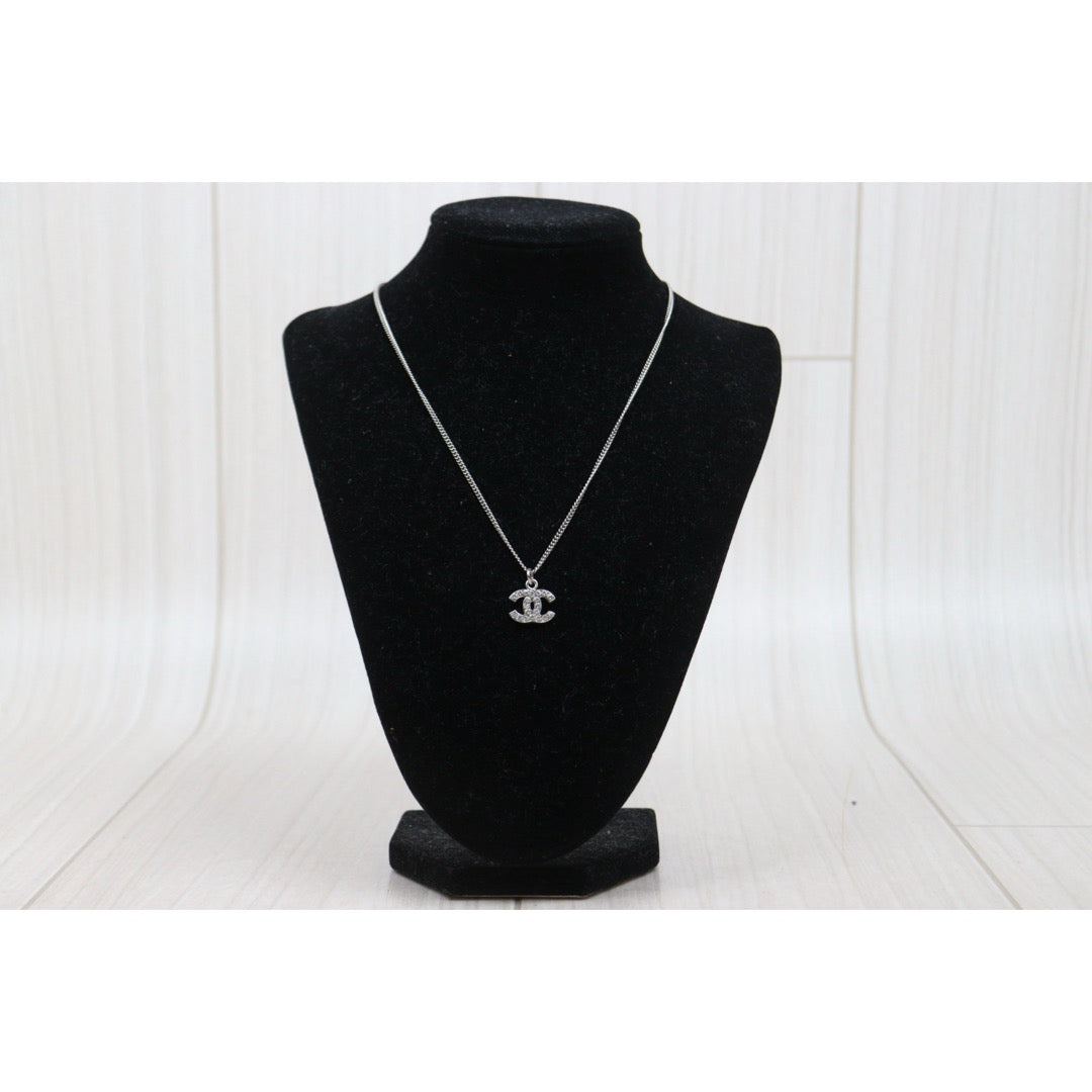 Very Good ( Rank A) ｜ CHANEL Coco Mark  Rhinestone Silver Necklace｜25121204