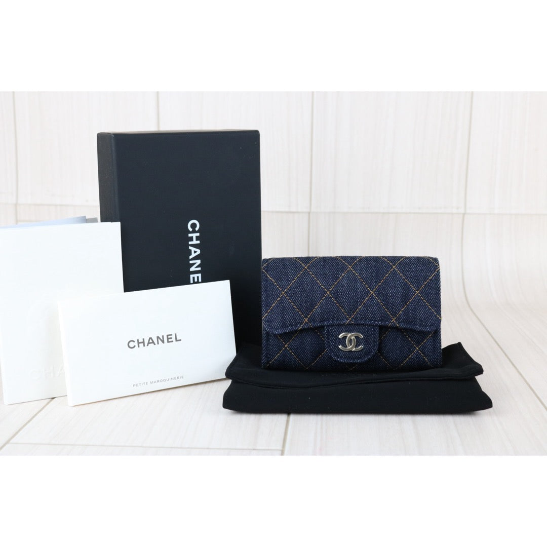 Include Entrupy Certificate of Authenticity｜Excellent（Rank SA）｜Full Set Chanel 26S Denim Classic Card Holder Dark Blue IC Chips Model｜X26041307