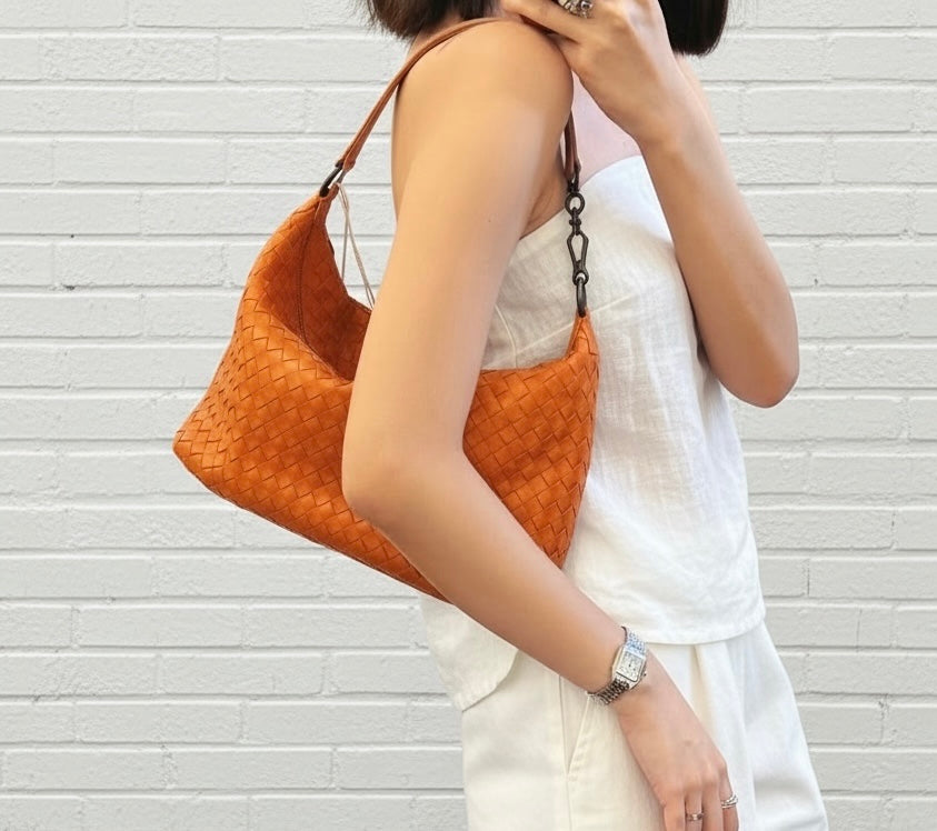 Include Entrupy Certificate of Authenticity｜Very Good ( Rank A)｜ Bottega Veneta Lamb Skin  Braid Shoulder Bag Orange｜S26053009