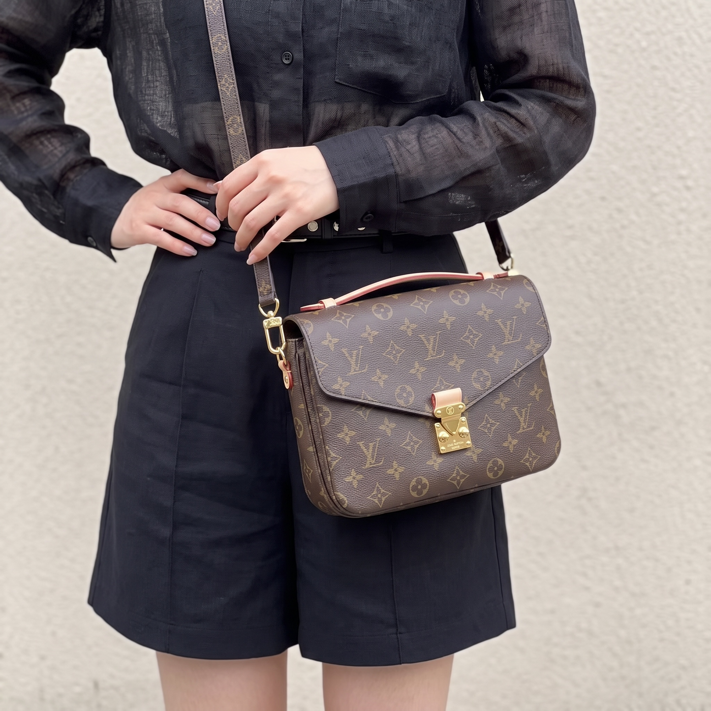 Include Entrupy Certificate of Authenticity｜Very Good ( Rank A)｜LV Monogram Pichette Metis ShoulderBag  ｜S26072515