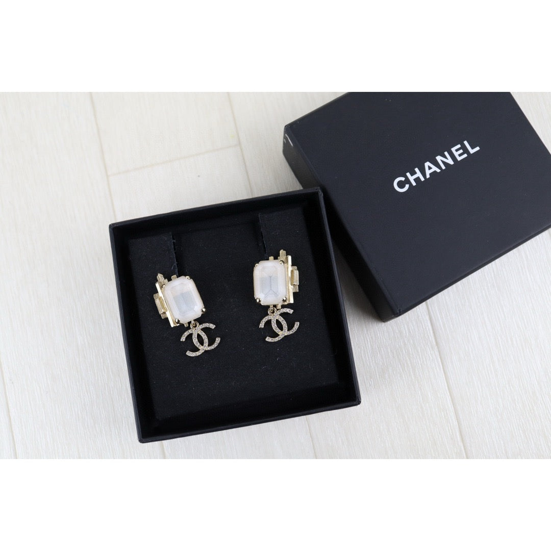 Very Good ( Rank A)｜CHANEL COCO Mark Sugar cube Rhinestone Earrings ｜H25011306