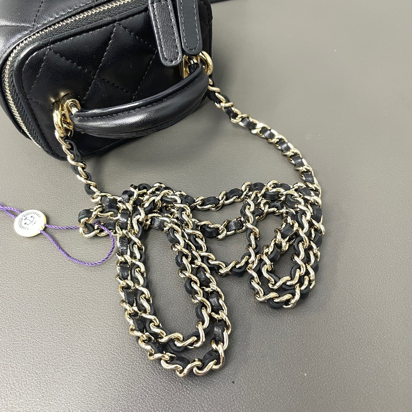 First installment 1/3｜ Include Entrupy Certificate of Authenticity｜Good ( Rank AB)｜CHANEL Lamb Skin Mini Black Chain