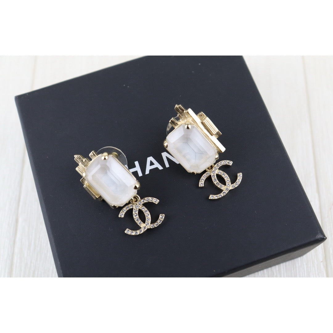 Very Good ( Rank A)｜CHANEL COCO Mark Sugar cube Rhinestone Earrings ｜H25011306