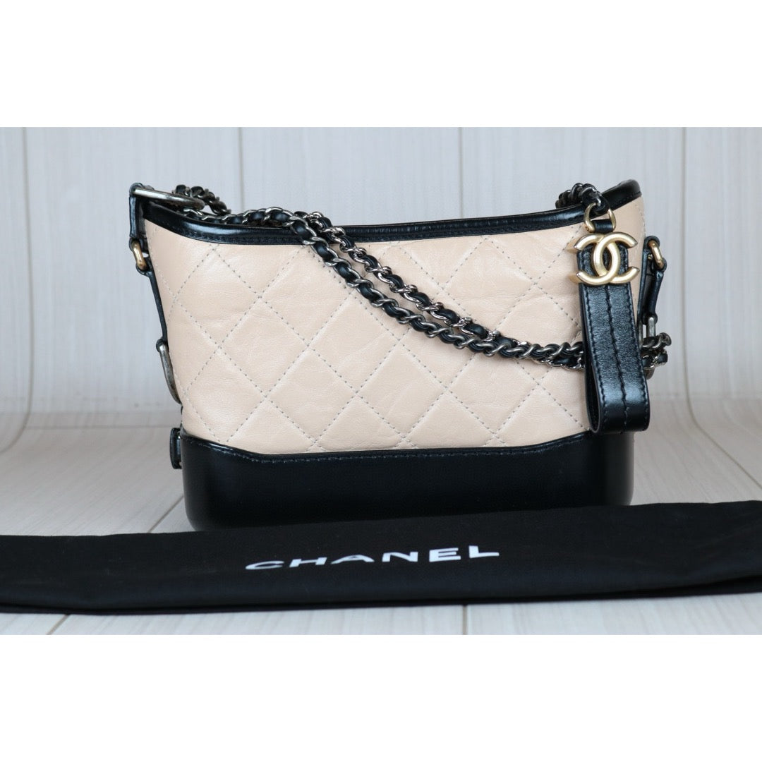 Very Good ( Rank A)｜CHANEL Gabrielle Aged Calfskin Small Hobo Bag Shoulder Bag Made in 2018-2019 Year｜S24080802