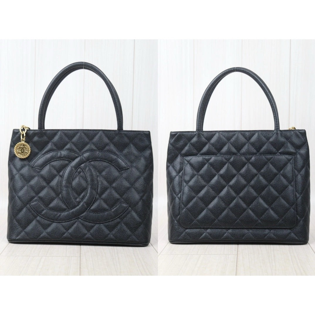 Very Good ( Rank A) ｜ CHANEL Caviar Skin Leather Calf Leather Tote Bag Black Made In 2003～2004 Year｜V24100402