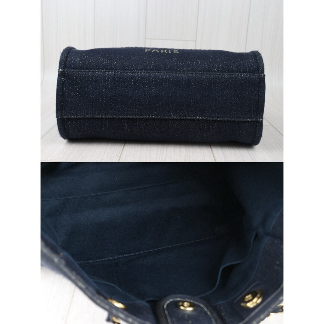 Good ( Rank AB)｜ CHANEL Canvas Tote Bag Navy  Made In 2019-2020Year｜24080915