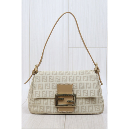Very Good ( Rank A)｜ FENDI Zucca Mamma Baguette Shoulder Bag  Gold Hardware Beige｜W25121603