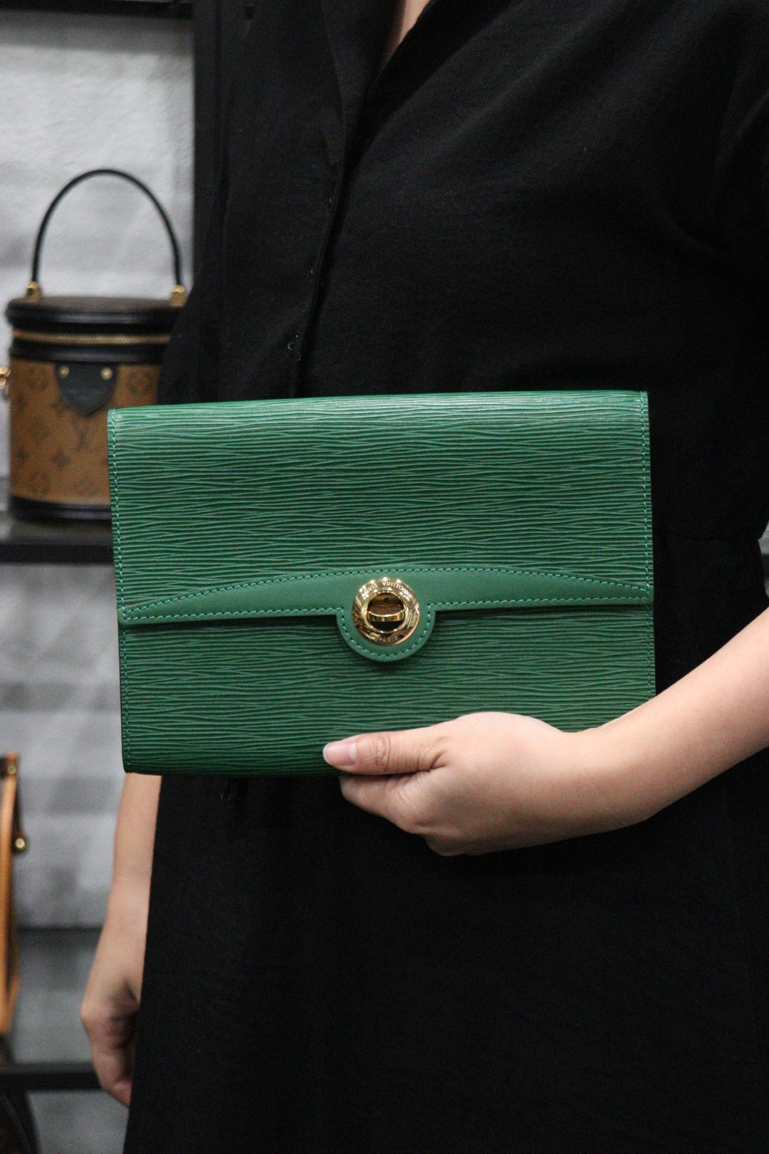 Rank A｜ LV Epi  Shoulder Bag Clutch Bag Green｜23121608