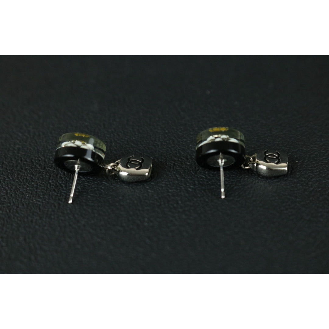 Very Good ( Rank A) ｜ CHANEL Coco Mark Daisy Earrings  Made In 2015Year ｜X25110338