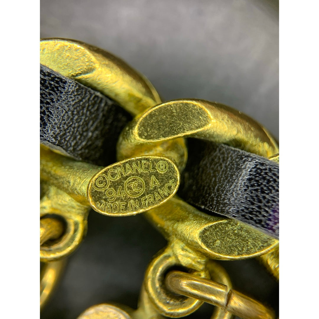 Include Authentic Detective Certificate of Authenticity｜Good ( Rank AB)｜ CHANEL Icon Chain Motif Vintage Classic Brooch ｜Y26040711