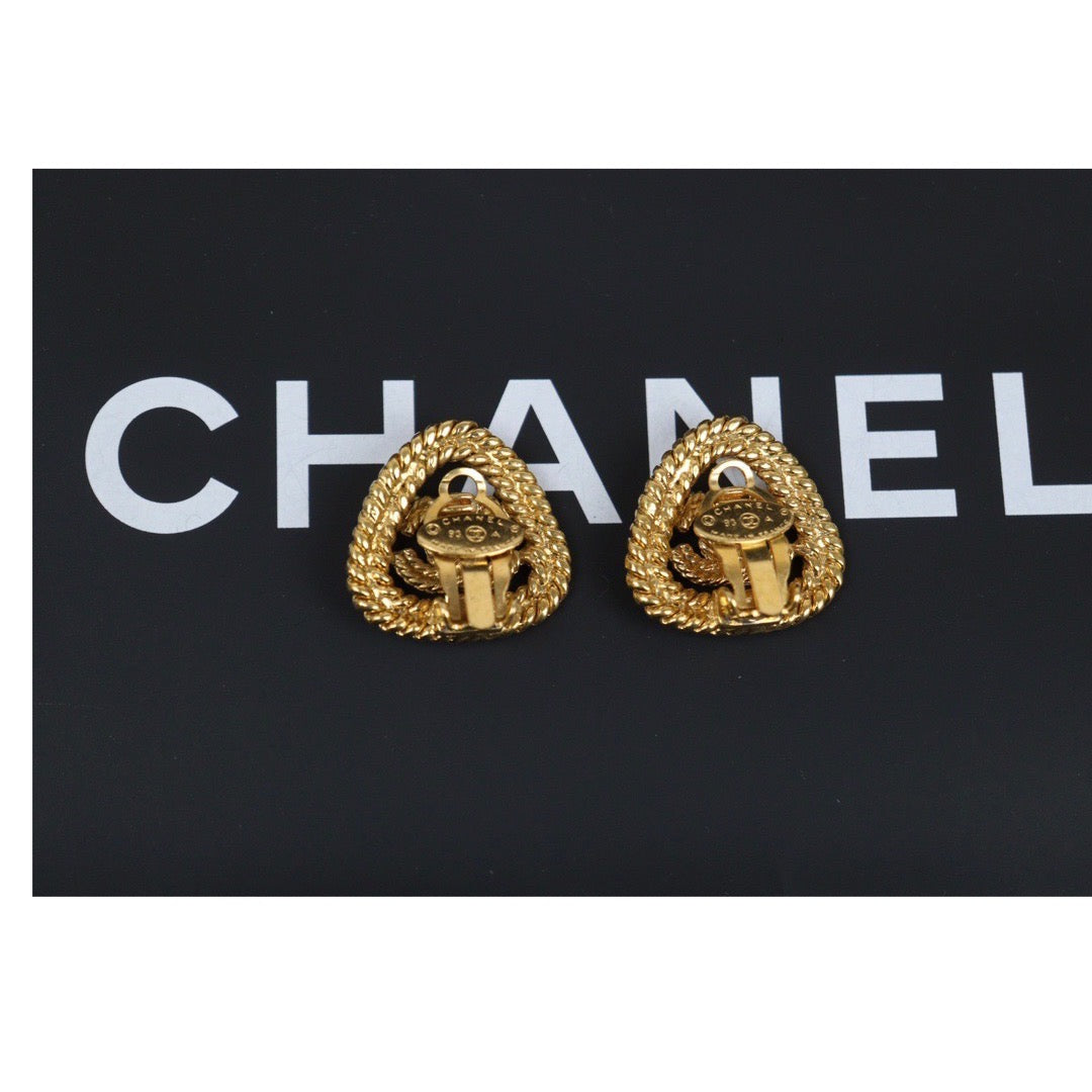 Very Good ( Rank A) ｜CHANEL Coco Mark Gold 24 Plated Earrings ｜Q24040423