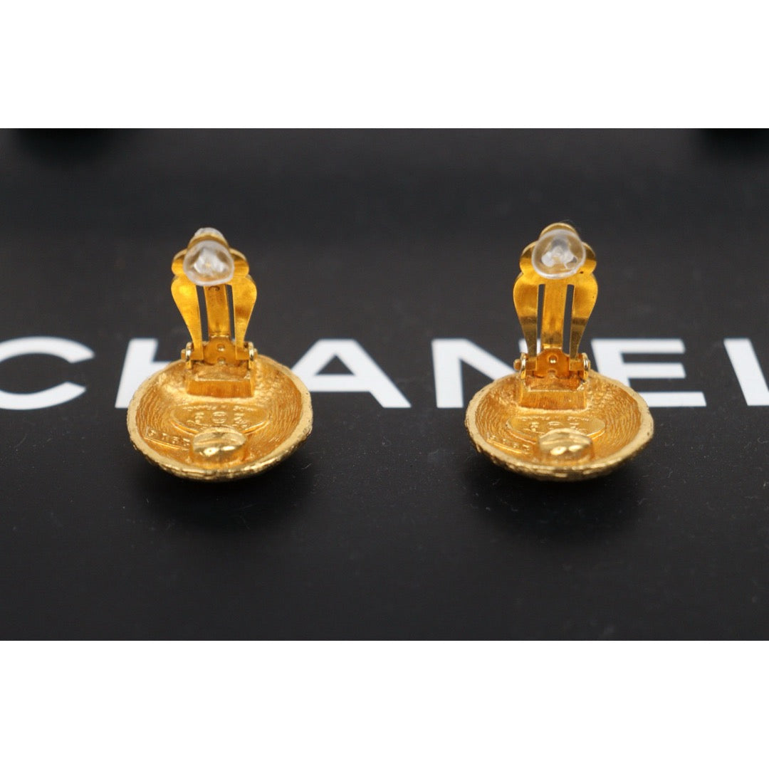 Very Good ( Rank A) ｜ CHANEL Coco Mark  Woven Pattern Gold Earrings Made In 1992Year ｜25102304