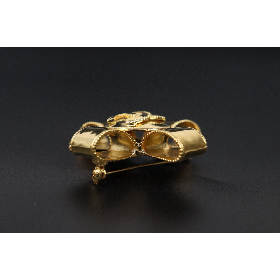 Very Good ( Rank A)｜ CHANEL Bow tie  Gold Brooch ｜S24112501