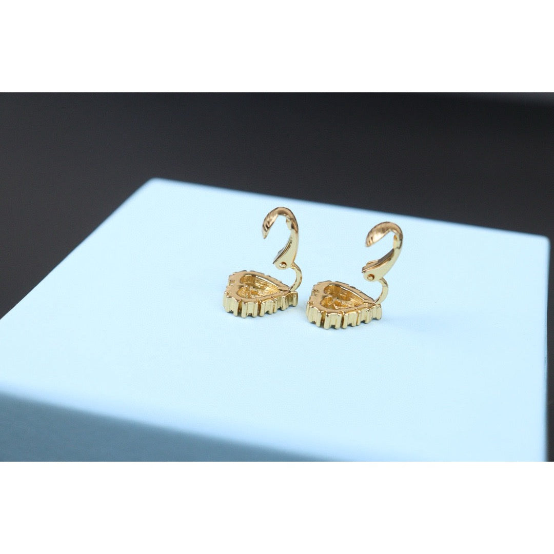 Very Good ( Rank A)｜ Dior CD Earring Gold Plated｜24072509