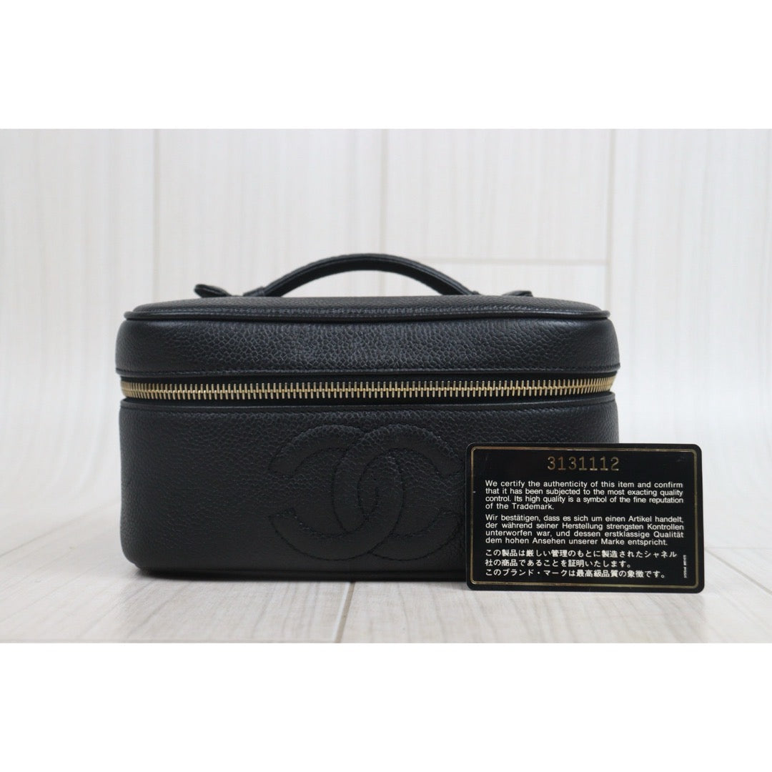 Include Entrupy Certificate of Authenticity｜Good ( Rank AB)｜ CHANEL Caviar Skin Vanity Case  Black Made In 1994-1996 Year｜26072403