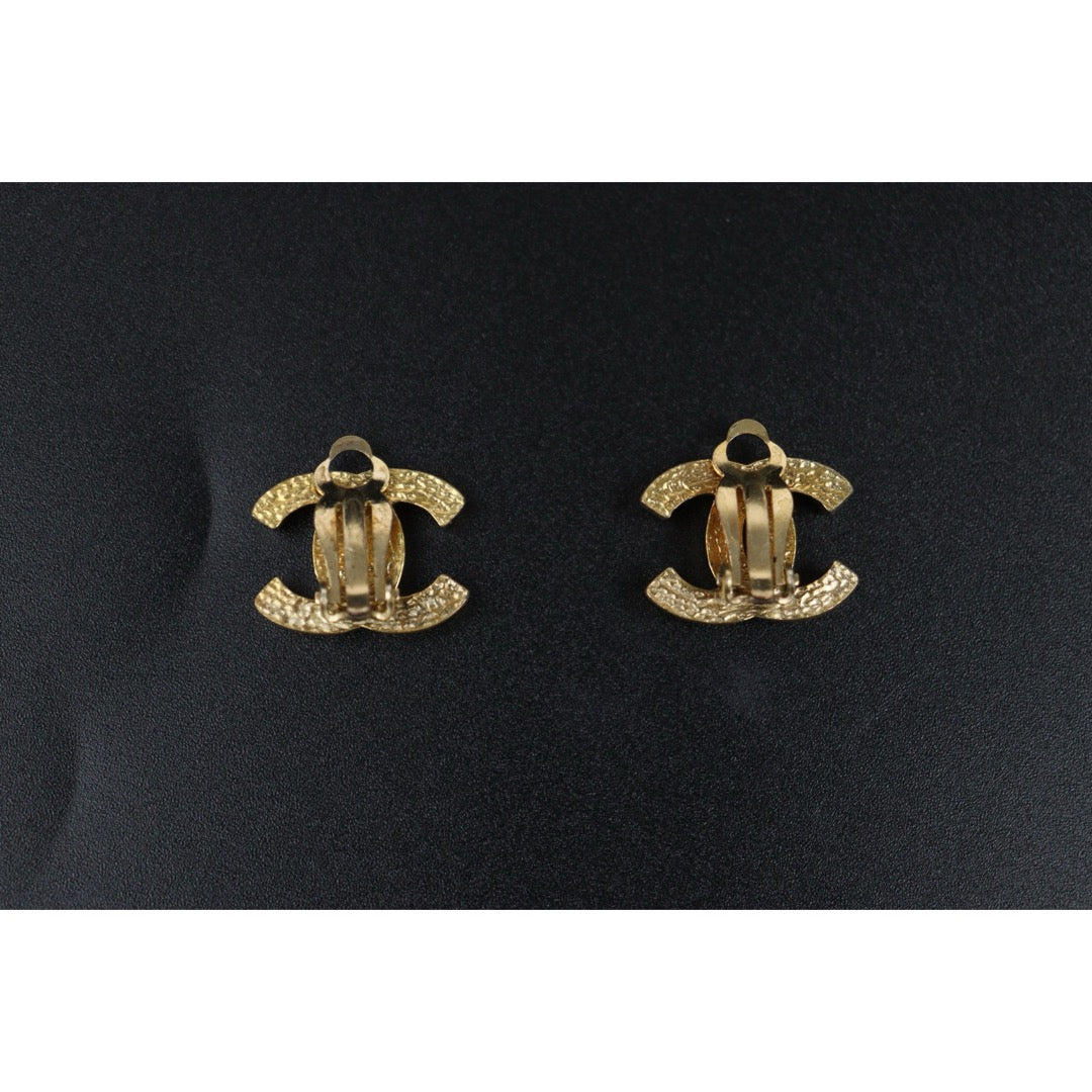 Very Good ( Rank A)｜ CHANEL Coco Mark Rivet Earrings Made in 2003Year｜V25071008