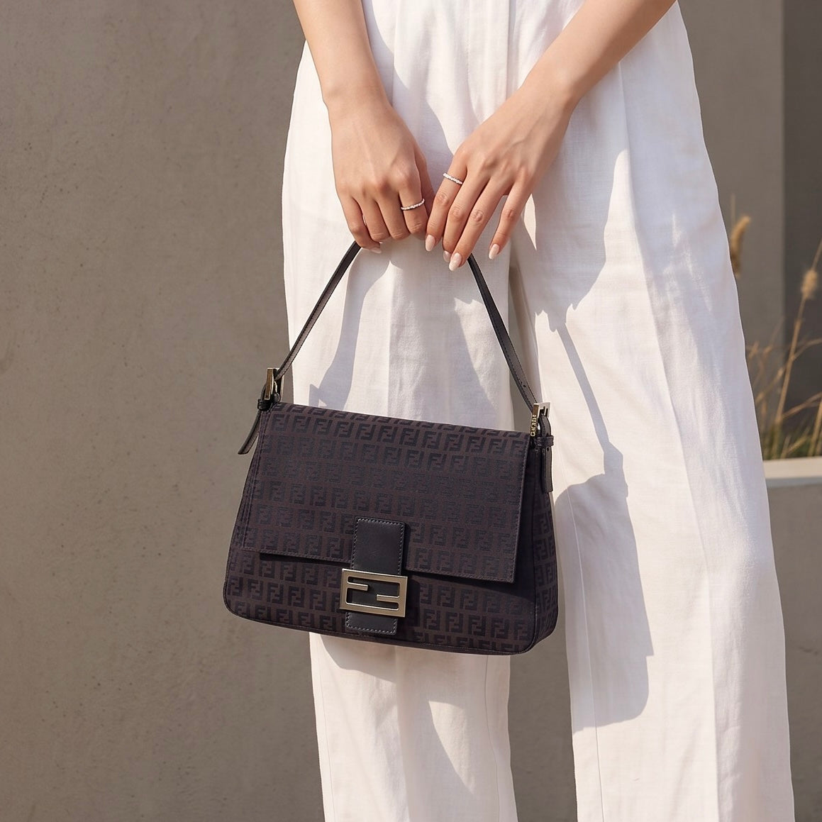 Include Entrupy Certificate of Authenticity｜Good ( Rank AB)｜ FENDI Zucca Mamma Baguette Shoulder Bag Brown｜Z26092102